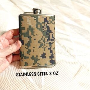 Camo Stainless Steel Flask 8 OZ